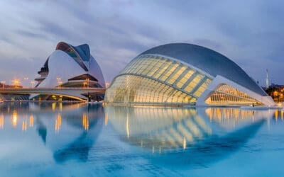 Valencia 2025: How Free Tours Show the City’s Blend of Tradition and Futurism
